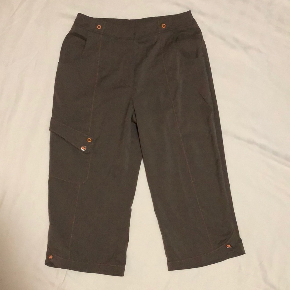 Tail Tech Women’s Brown Golf Capri Pants
